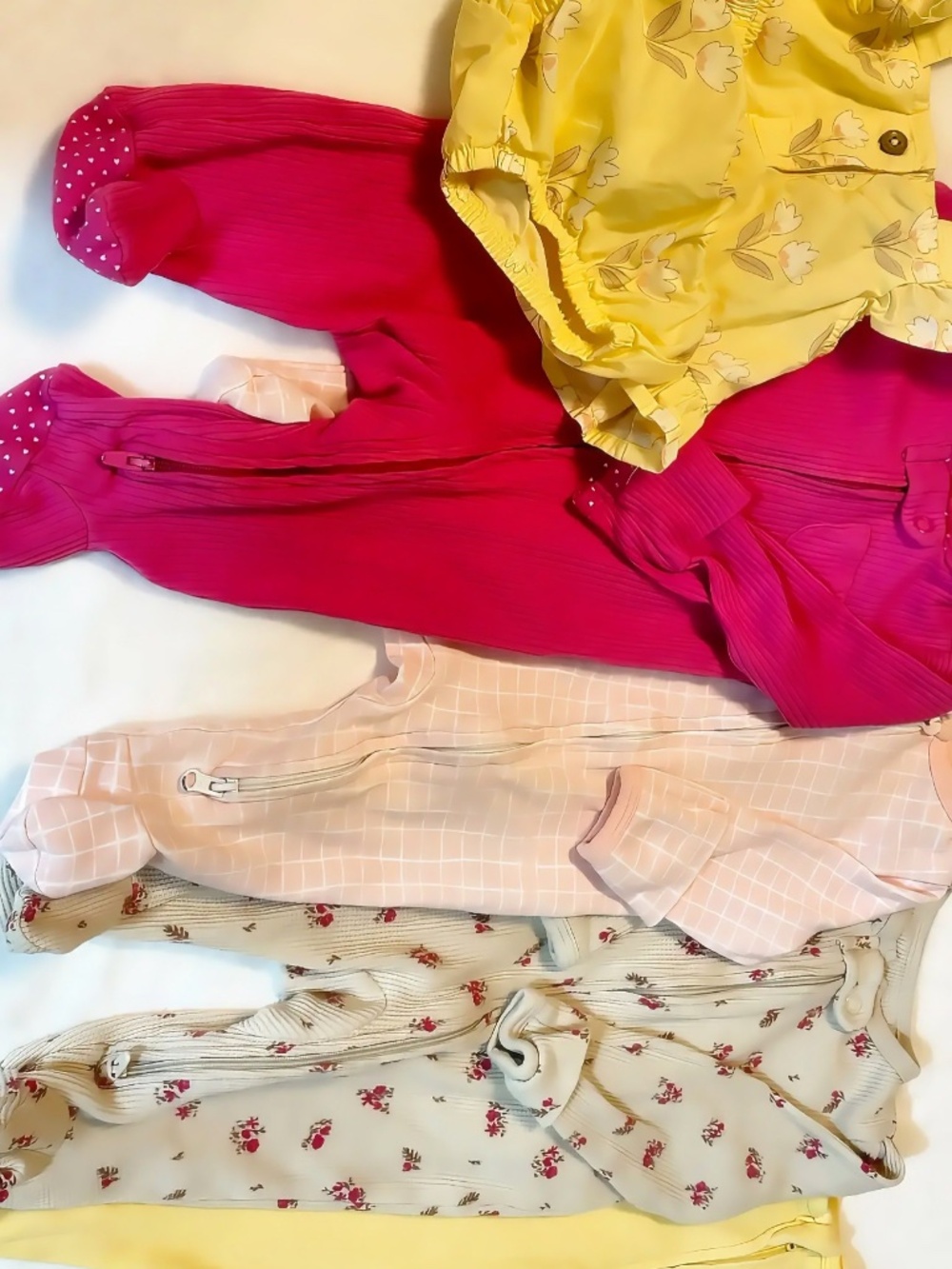 Carters Infant Bundle footies (5 pieces)